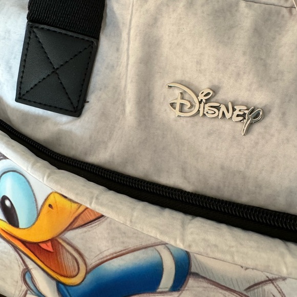 NWT! Disney Donald Duck Weekender/Travel Bag - Picture 3 of 11